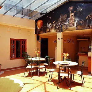 Todos Santos Herberg Cuenca