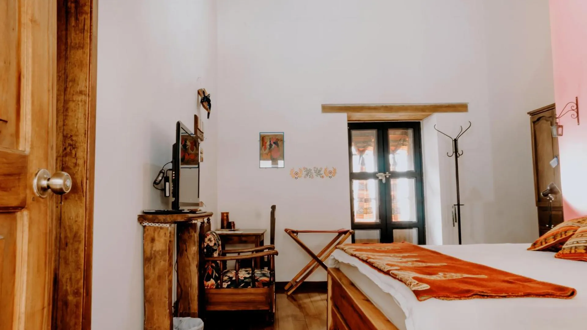 ***  Hotel Casa Alquimia Quito Ecuador